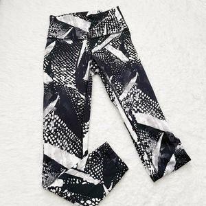 Lululemon High Times Pant Full-On Luon Static Mist White Black Leggings Size 4